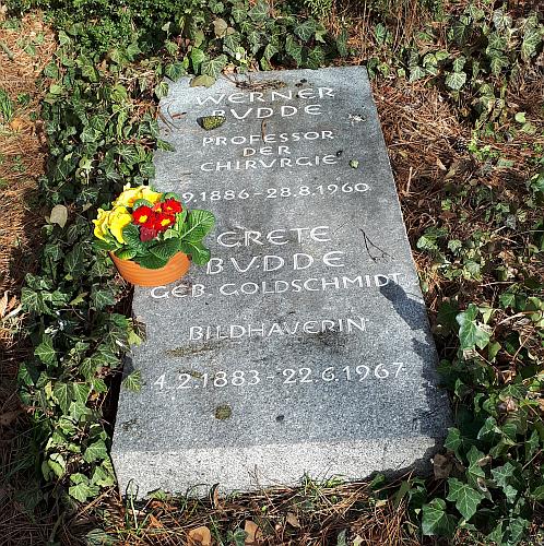 Grabplatte mit Schriftzug Grete Budde 2023